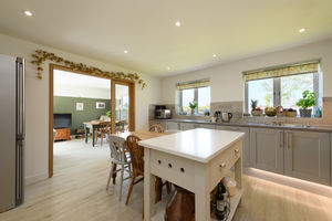 Kitchen Breakfast Room- click for photo gallery